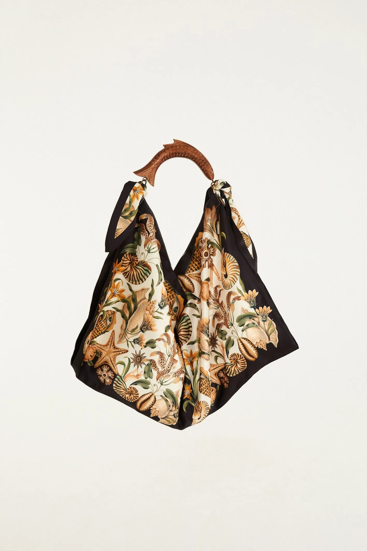 Bolsa Lenço Concha Surreal